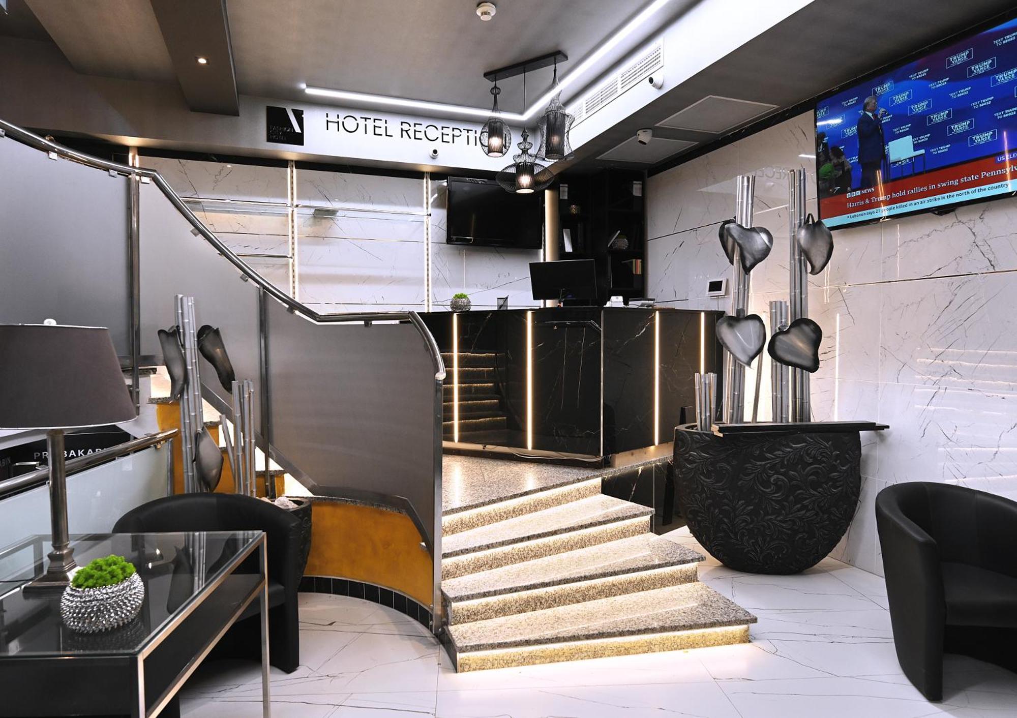 Fashion City Hotel Superior Budapest Exterior photo