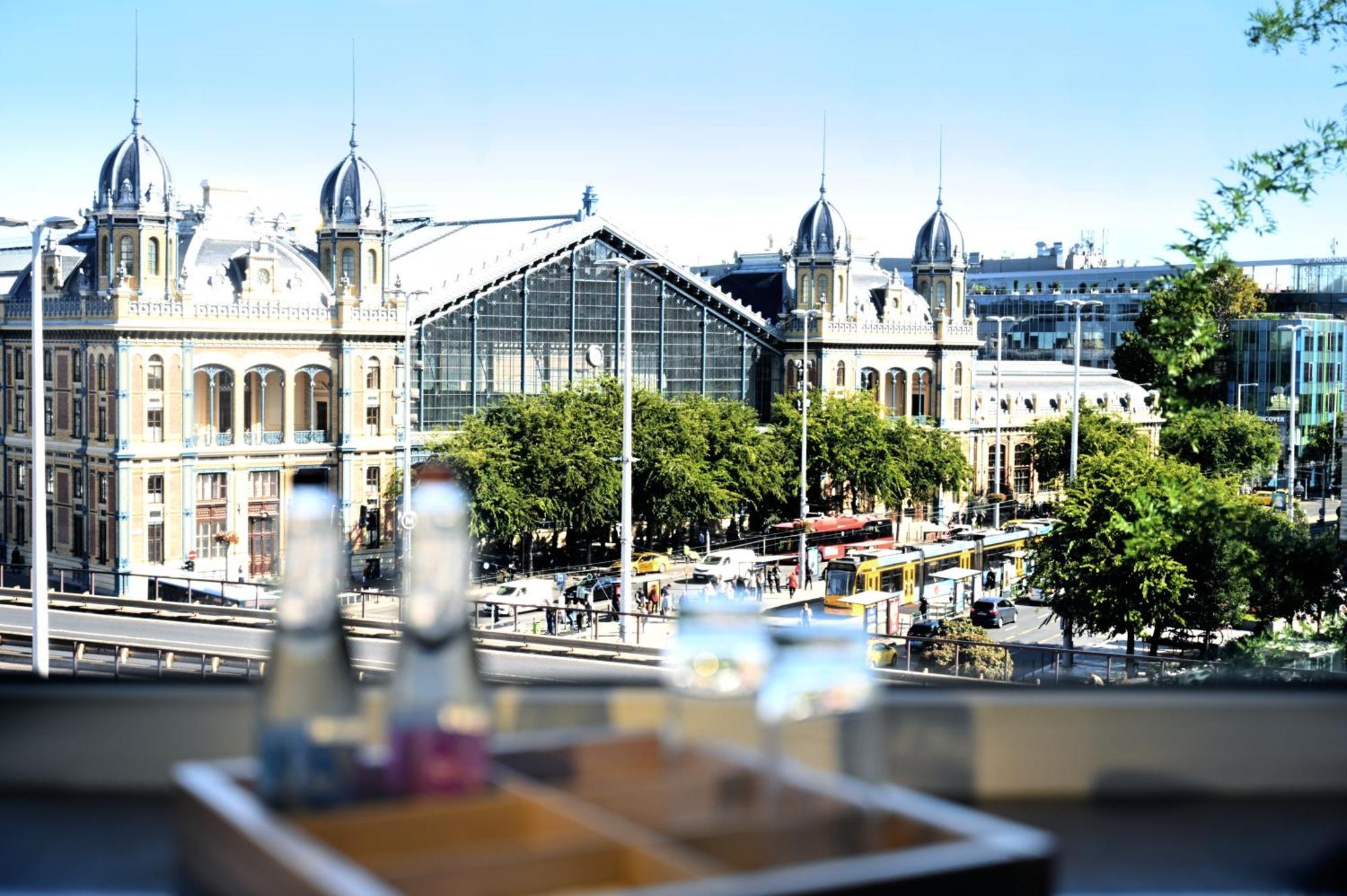 Fashion City Hotel Superior Budapest Exterior photo